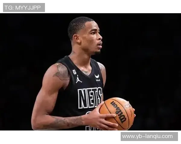 克拉克斯顿内线表现抢眼15分钟内高效拿下11分并抢8篮板 克拉克斯顿内线表现抢眼15分钟内高效拿下11分并抢8篮板