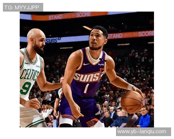 布克表现出色半场10投6中贡献16分2篮板3助攻1盖帽展现全面能力 布克表现出色半场10投6中贡献16分2篮板3助攻1盖帽展现全面能力